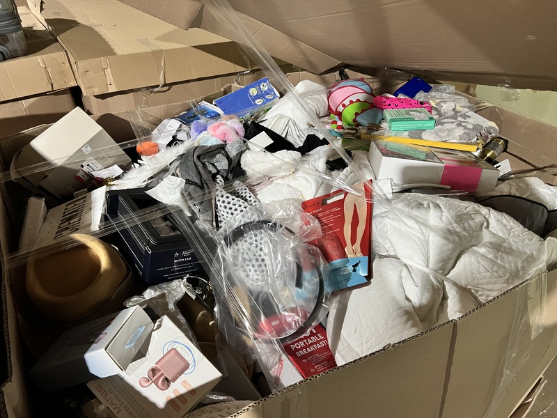 Liquidation pallet containing assorted retail merchandise